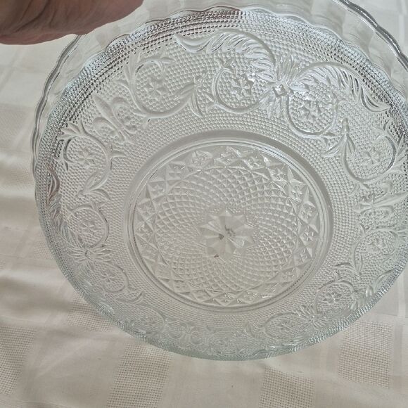 Clear Glass Serving Platter - Picture 6 of 16